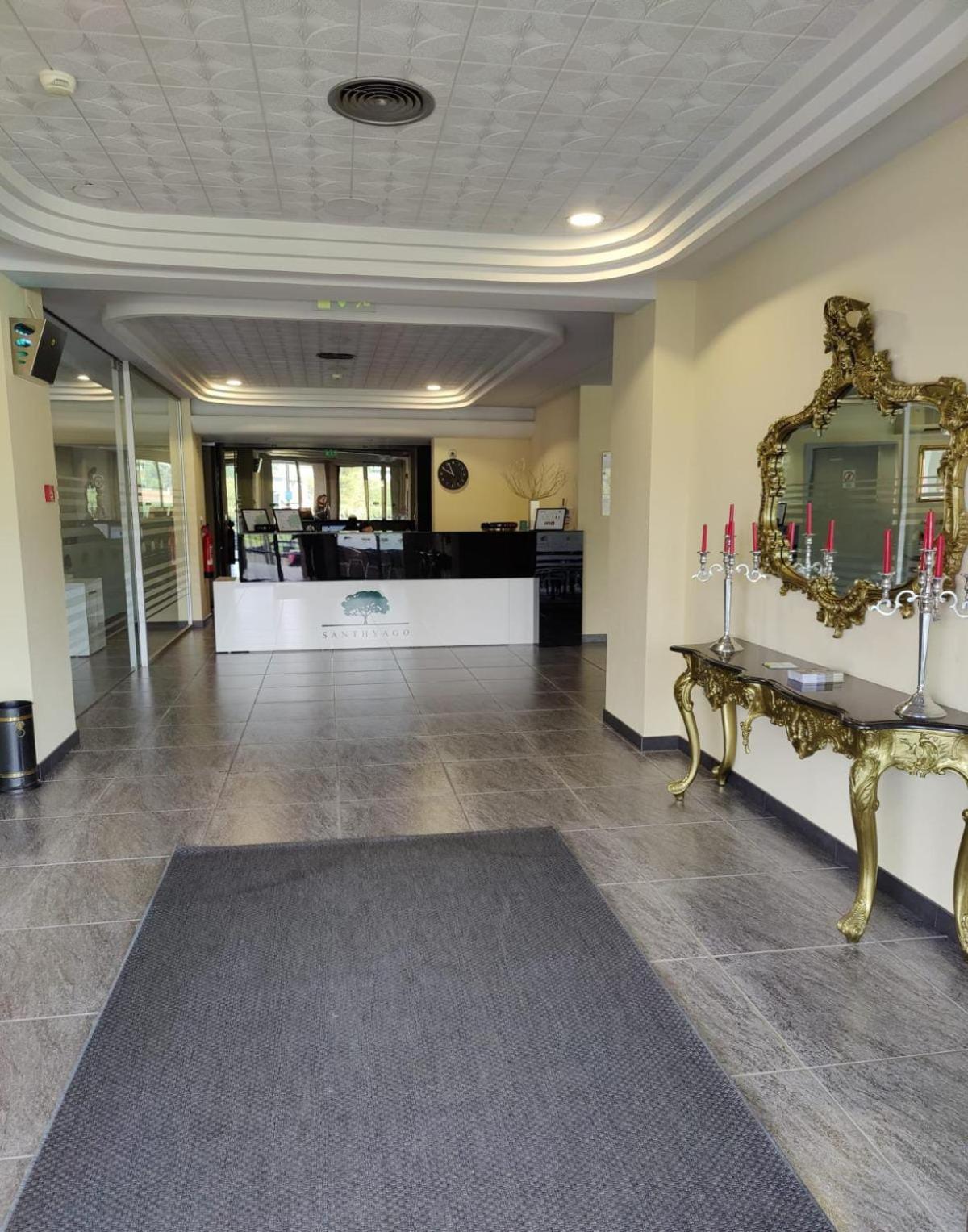 Hotel Santhyago Trofa Εξωτερικό φωτογραφία