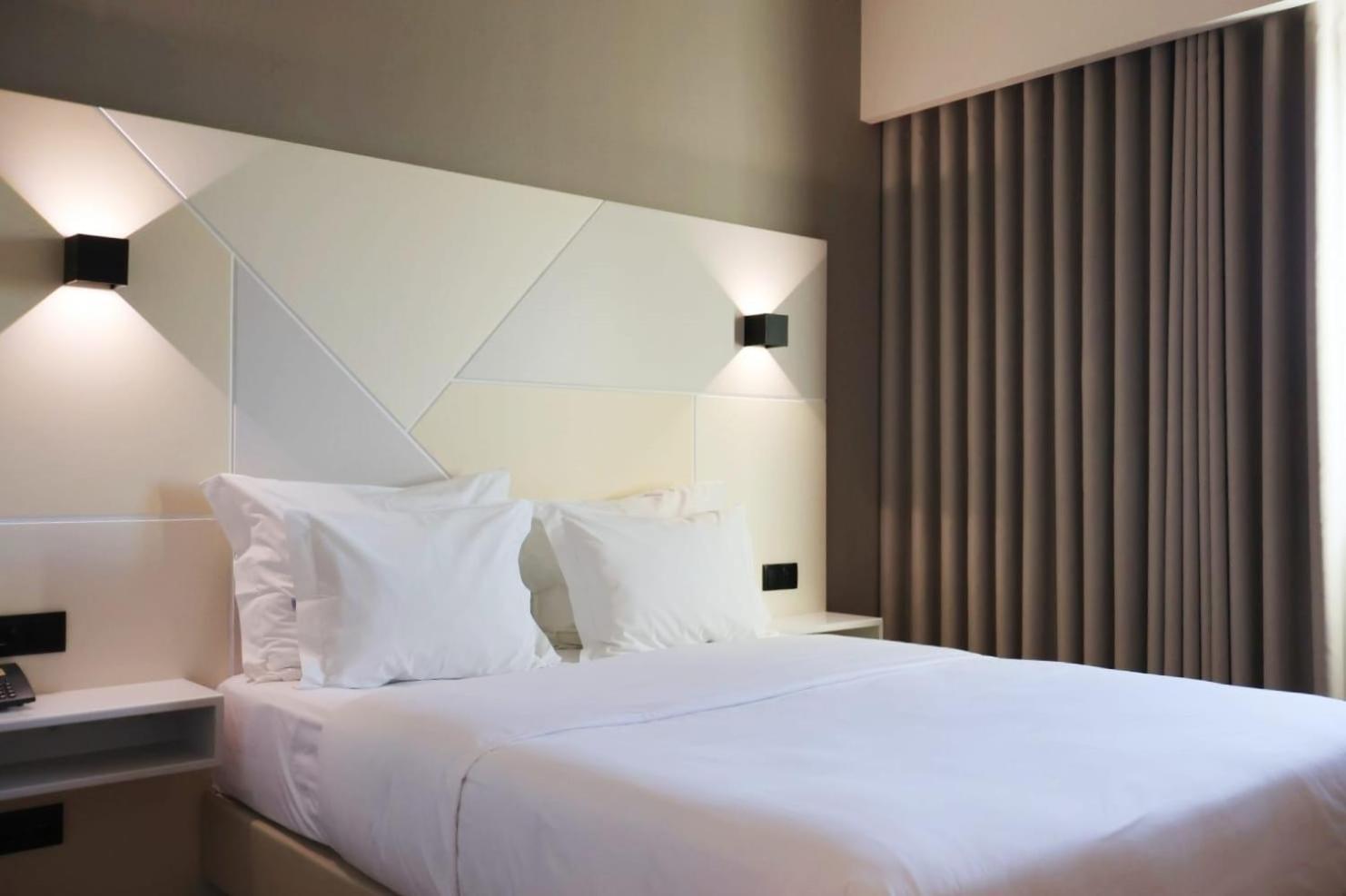 Hotel Santhyago Trofa Εξωτερικό φωτογραφία