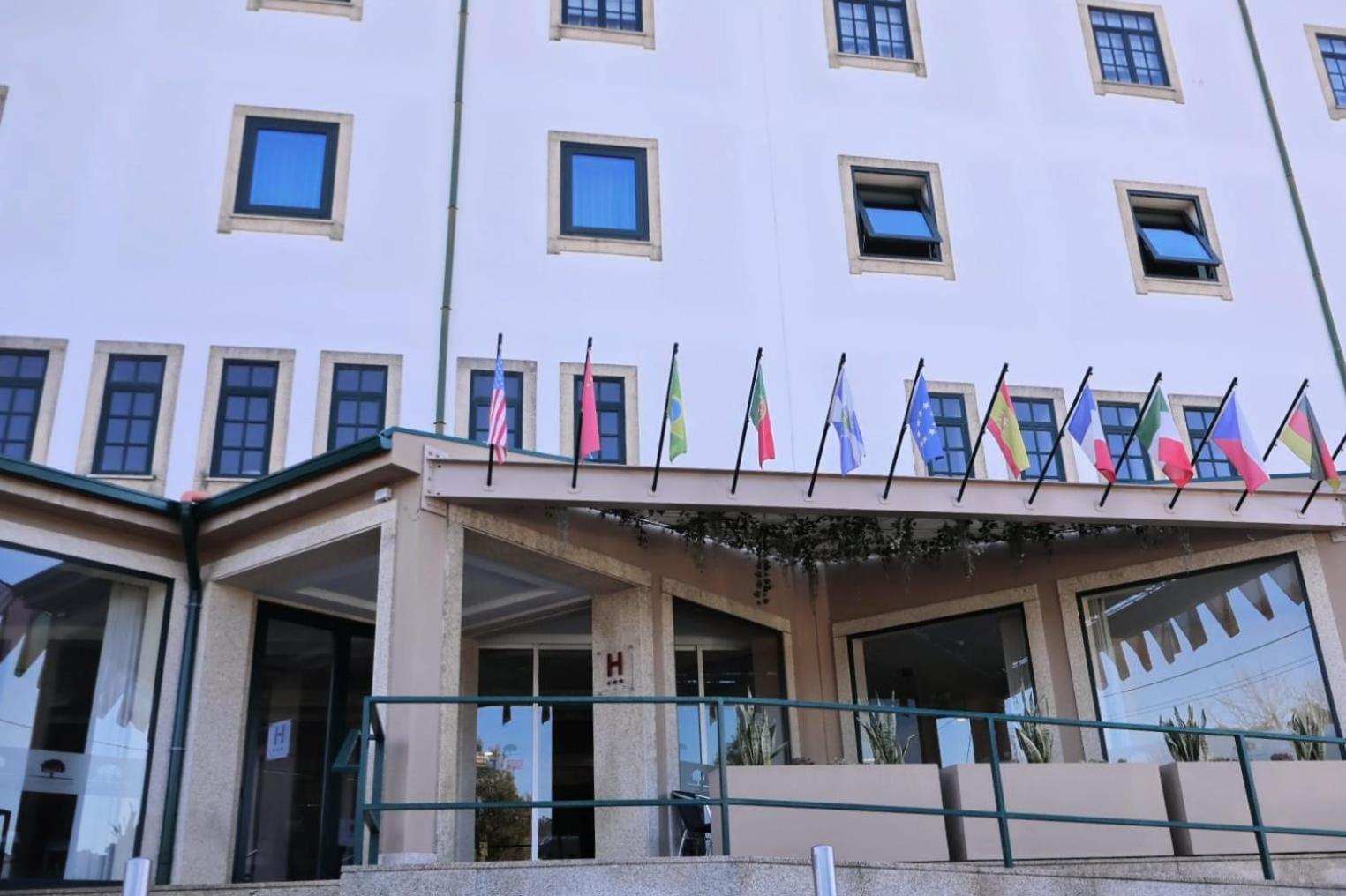 Hotel Santhyago Trofa Εξωτερικό φωτογραφία